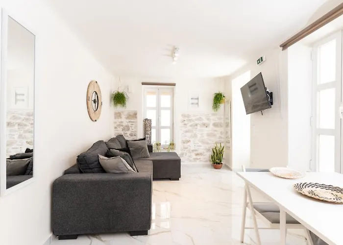 Syros Doublets 4* Ermupoli