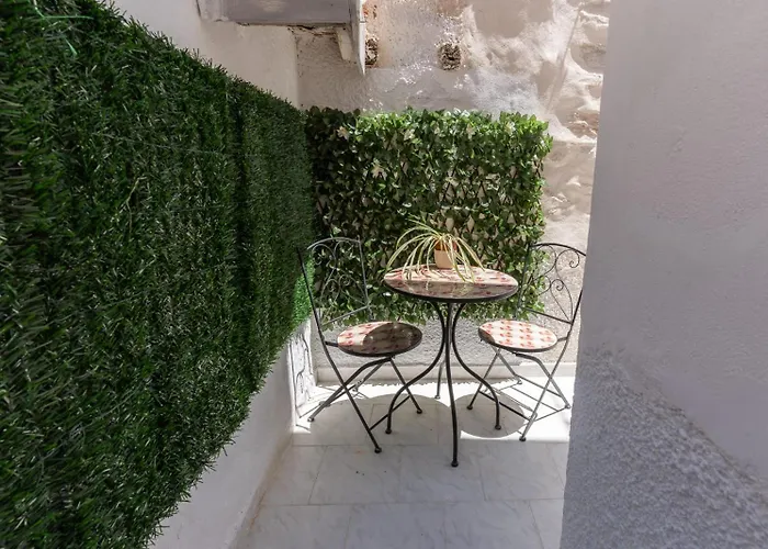 Nocleg ze śniadaniem Syros Doublets 4*