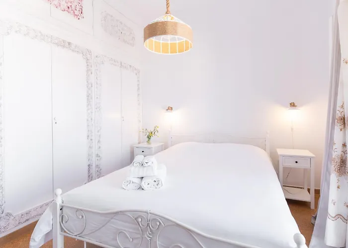 Alojamento de Acomodação e Pequeno-almoço Syros Doublets Hermópolis