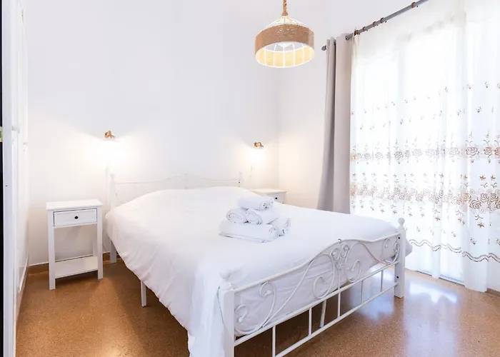 Alojamento de Acomodação e Pequeno-almoço Syros Doublets Hermópolis